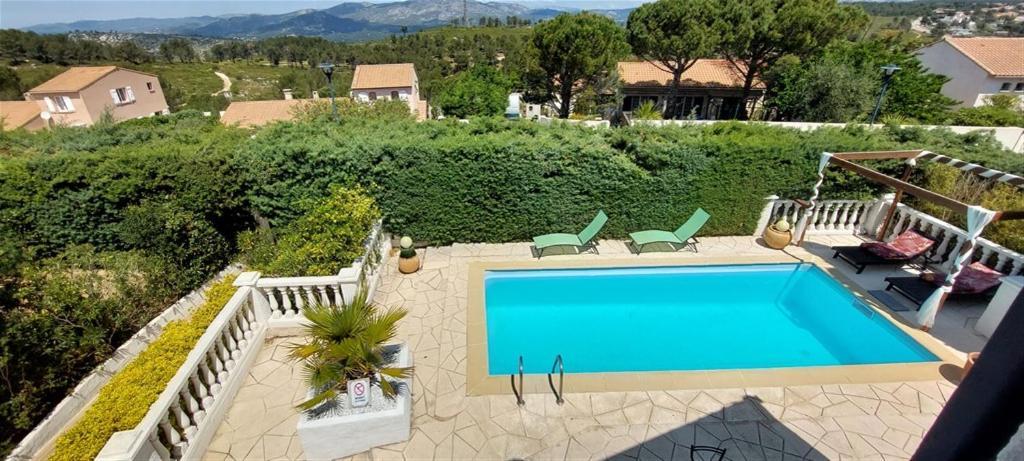 Villa T3 A 10' De Cassis - Piscine Privee Et Cuisine D'Ete Exterieure Carnoux-en-Provence Экстерьер фото